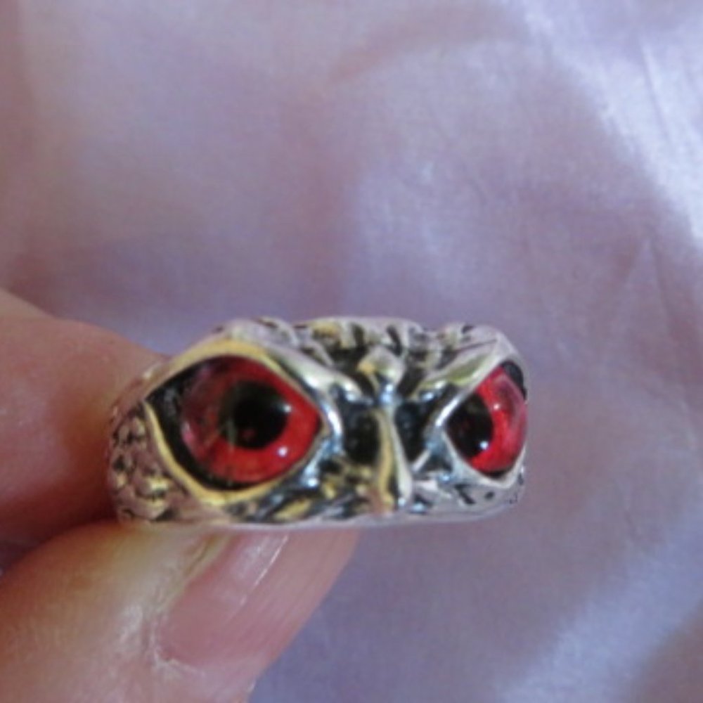 NWOT OWL Ring Silver Tone Metal Size 7.5 (K219)